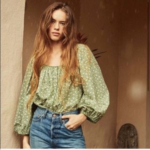 Doen Light Green Floral Square-Neck Puff Sleeve Blouse